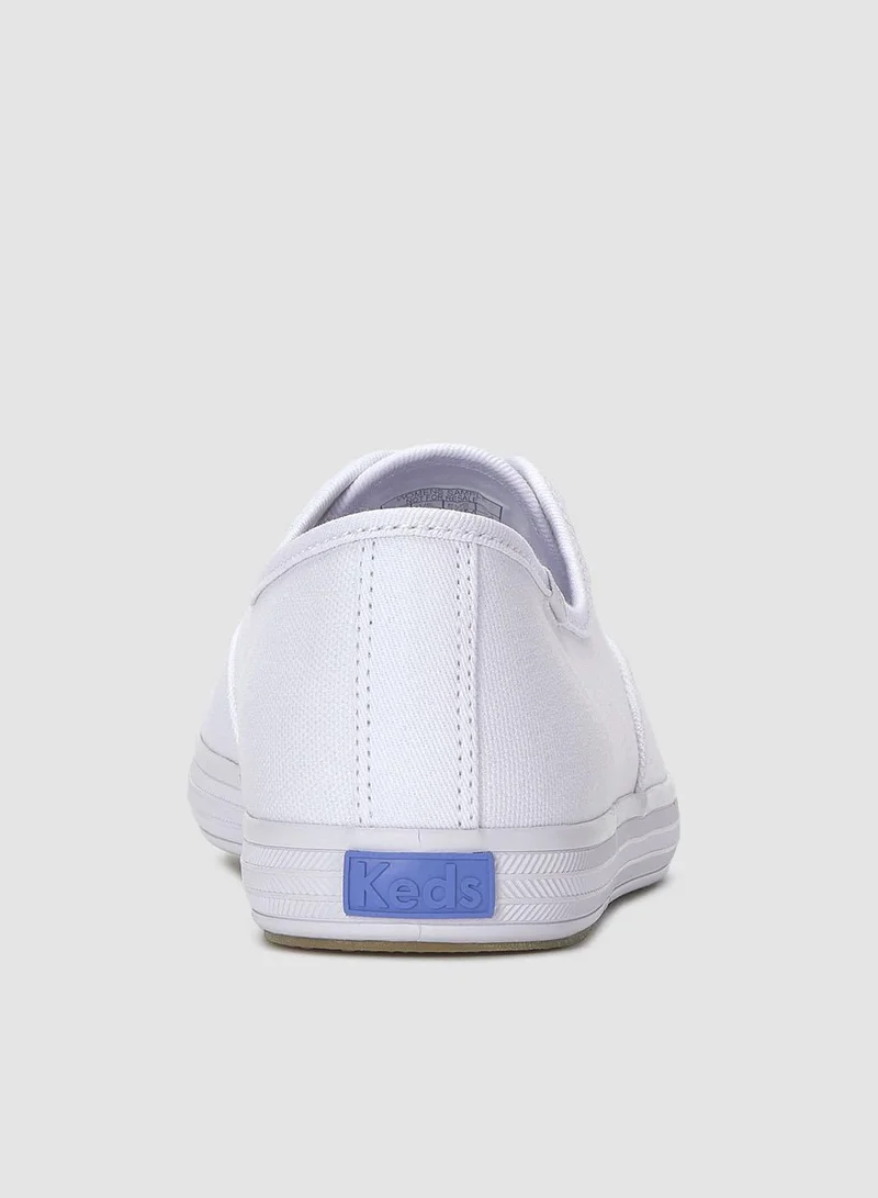 كيدز ك حذاء رياضي نسائي تشامبيون بوينت لو قماش أبيض